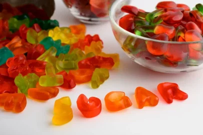 How do delta 8 gummies differ from delta 9 THC gummies in terms of wellness benefits?